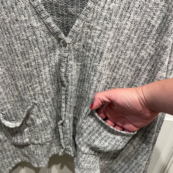 Alya Medium Gray soft lightweight oversized Knit Cardigan Sweater - Picture 5 of 8